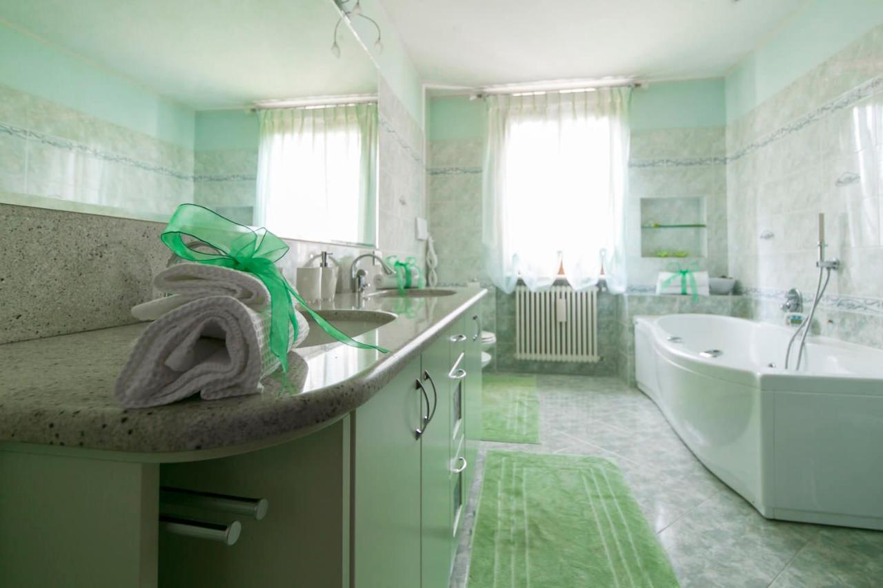 La Casa Di Pimpi Bed & Breakfast Desenzano del Garda Bagian luar foto