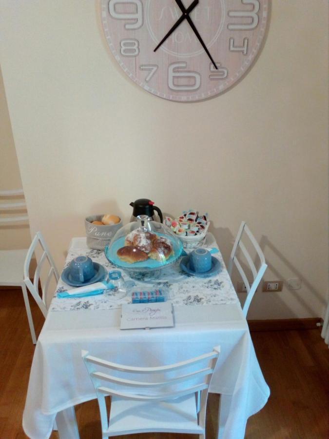 La Casa Di Pimpi Bed & Breakfast Desenzano del Garda Bagian luar foto
