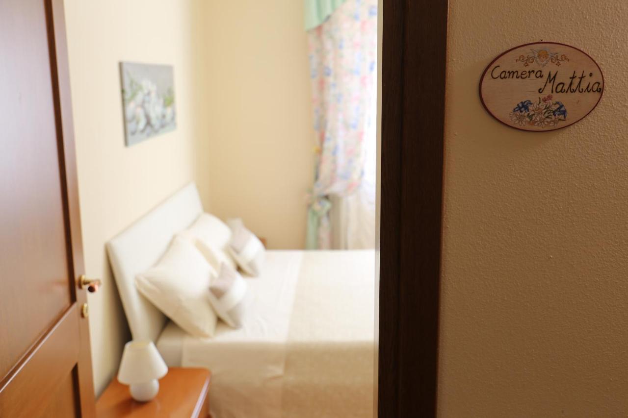 La Casa Di Pimpi Bed & Breakfast Desenzano del Garda Bagian luar foto